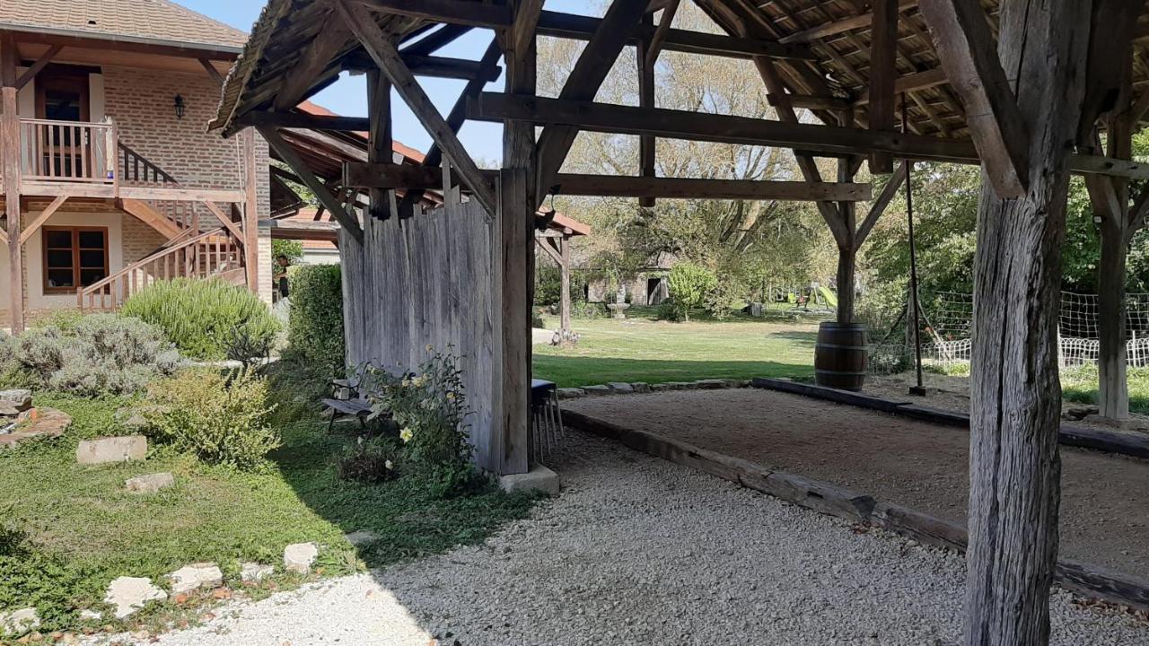 Gite Chez Leo Varennes-sur-le-Doubs Exterior photo
